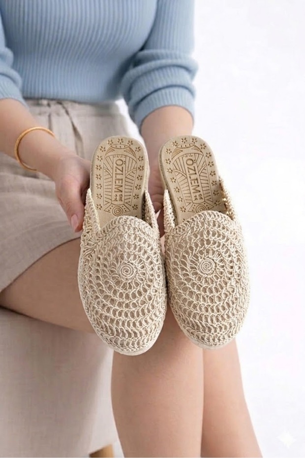 Women's Thick Soled Round Toe Knitted Closed Women's Slippers Home and Outdoor Slippers