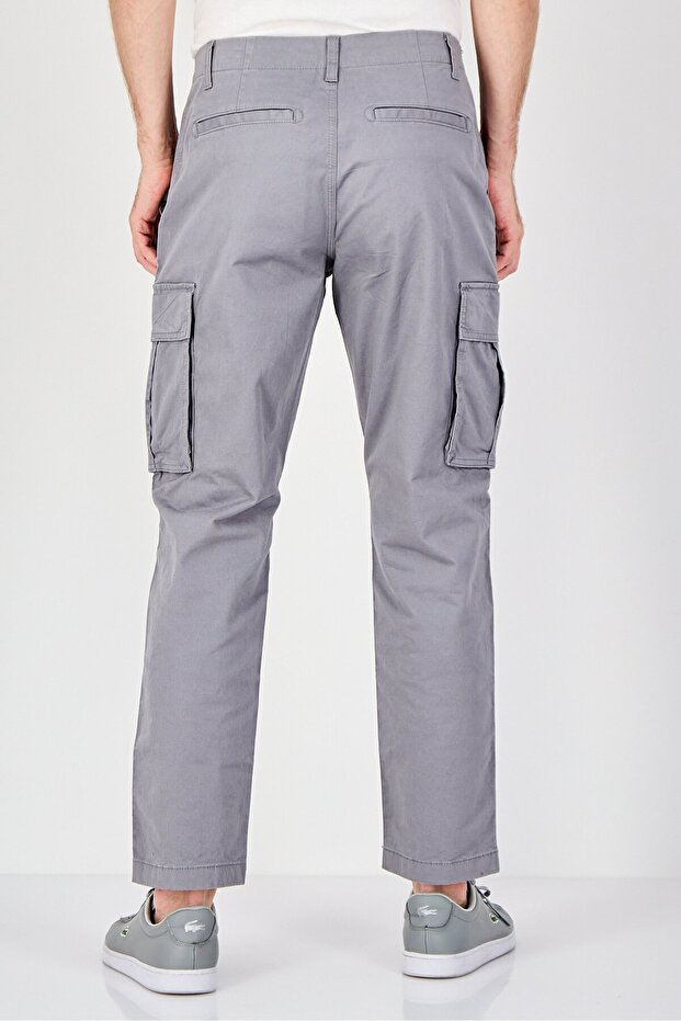 Men Regular Fit Solid Cargo Pants, Grey - 3