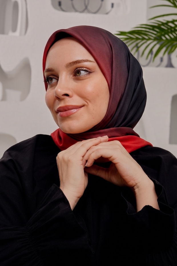 وشاح قطني ناعم متدرج اللون أسود-عنابي