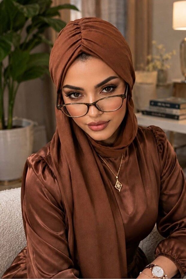 شال كاراميل براون بتصميم فراشة مع رباط