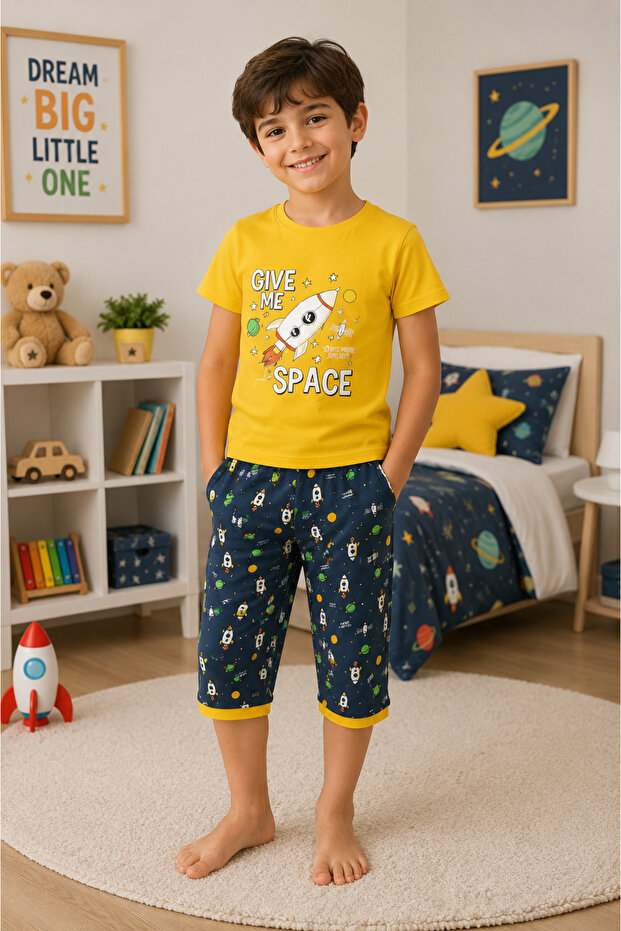 Boys' Space Themed Rocket Printed Cotton Short Sleeve Capri Pajama Set