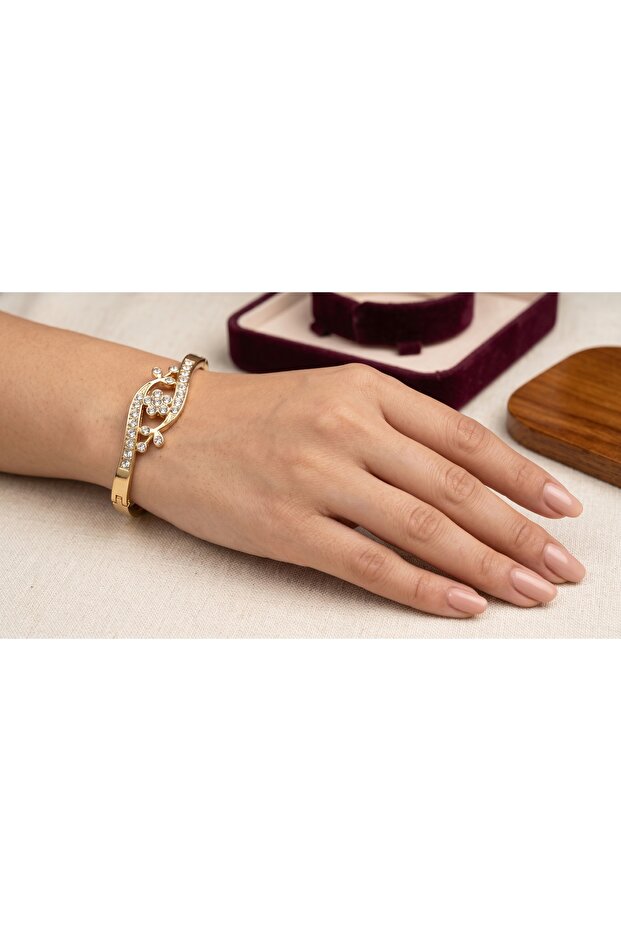 Radiant Luxe Crystal Bracelet – Timeless Elegance for Every Occasion