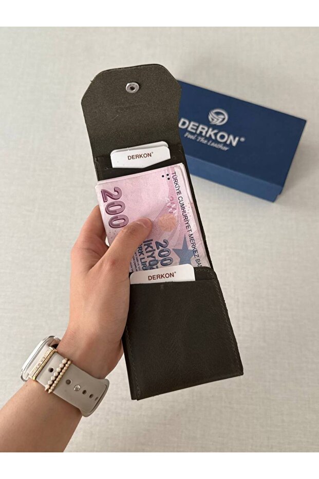 Viral Model Genuine Leather Convenient Unisex Wallet with Plenty of Card Holders