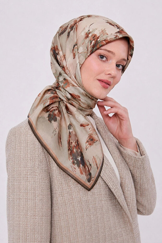 وشاح من القطن والحرير بنمط الباتيك LS2202 02-مينك-بيج-سيراميك