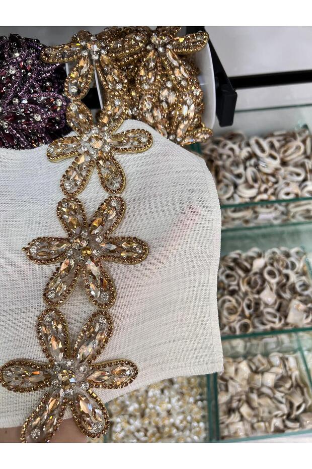 Crystal Stone Flower Applique Iron-On Evening Dress Napkin Edge Accessory Wedding Dress Engagement Material -Gold Size 8 cm