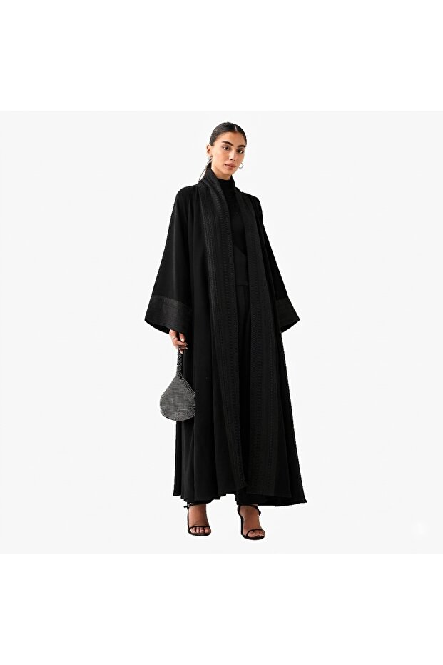 عباءة كلاسيكية مطرزة - HM