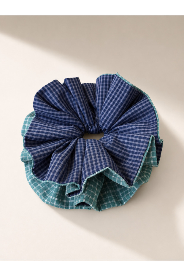 Double ruffle scrunchie