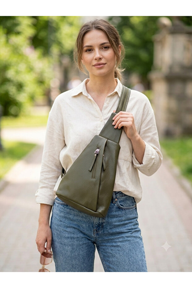 Valvi̇c Genuine Leather Transformer Backpack and Banan Bag.