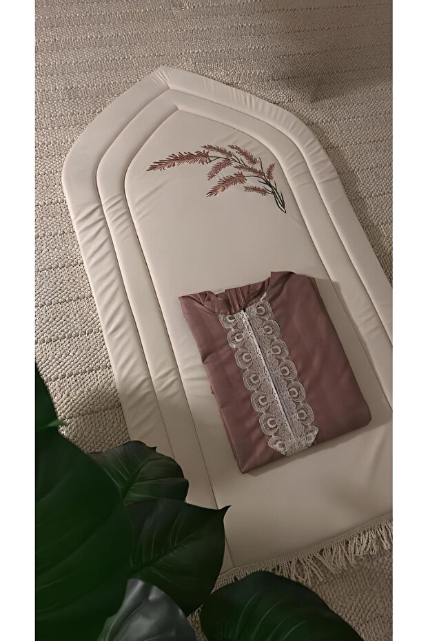 Prayer set, prayer mat, and prayer sheet