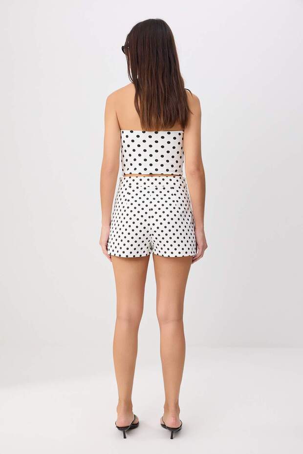 Siyah-Beyaz Gabardin Puantiyeli Mini Şort & Bermuda TWOSS26SR00253 - 4