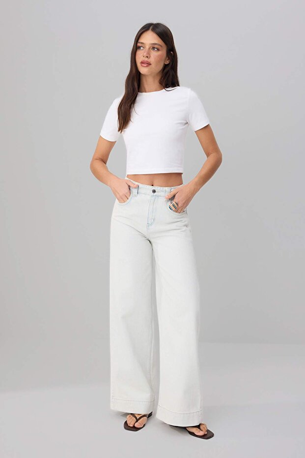 Açık Mavi DÖKÜMLÜ Kemer Detaylı Yüksek Bel %100 Pamuk Wide Leg Jeans TWOSS26JE00190