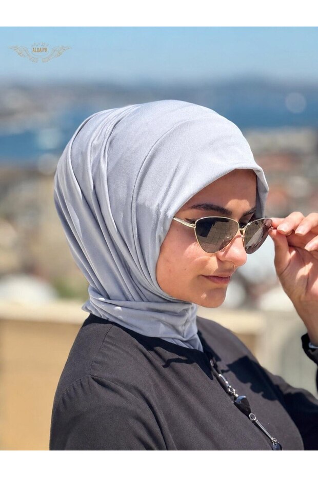 غطاء للرأس للحجاب مع أزرار