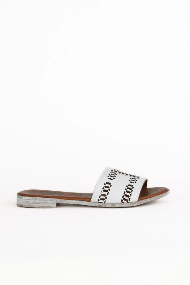White Leather Women's Flat Slippers 01We2302
