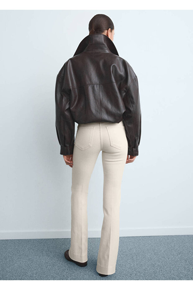 Mid-Waist Flared Jeans - 4