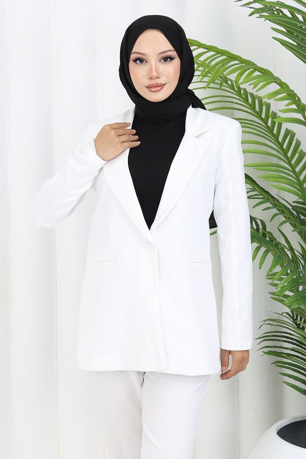 سترة نسائية بيضاء 6146