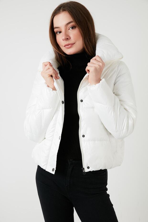 Women's Onlanja Otw Stand Collar White Puffer Coat - 15234958