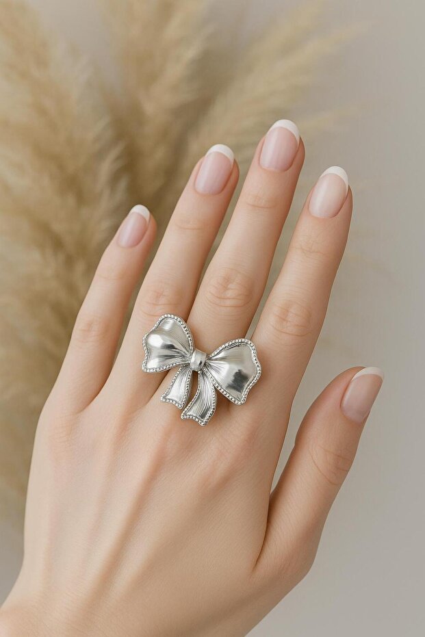Big Silver Color Bow Ring – the Symbol of Elegance, Radiance, and Feminine Chic