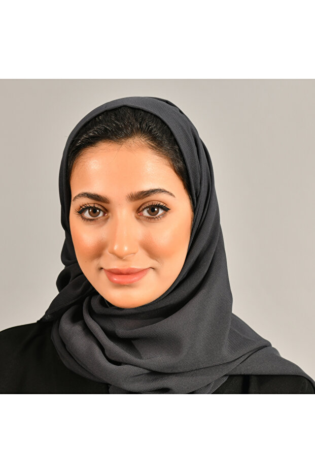 طرحه حرير رمادي ضبابي