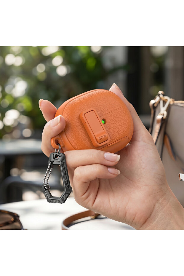 حافظة CaseOnn FreeBuds Pro 5 مزودة بقفل وحماية من الجلد الفاخر باللون البرتقالي