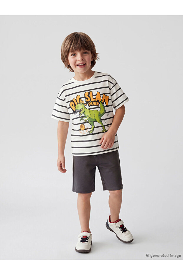 Ecru printed boy's t-shirt and shorts