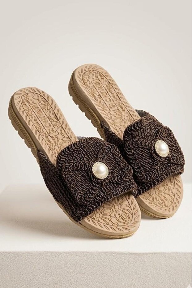 Women's macrame knit detailed closed front slippers brown