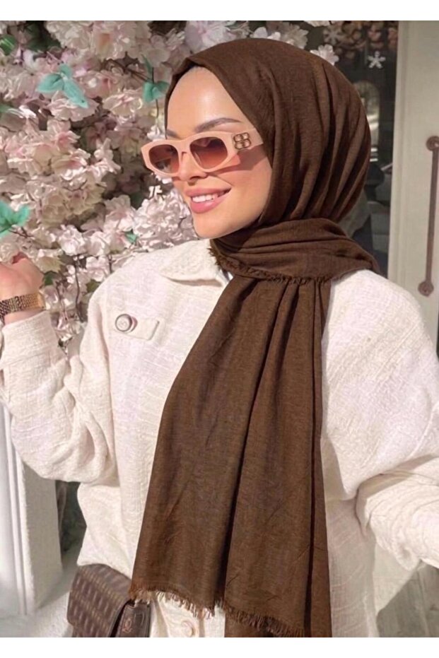 شال من الخيزران البني بلون الشوكولاتة