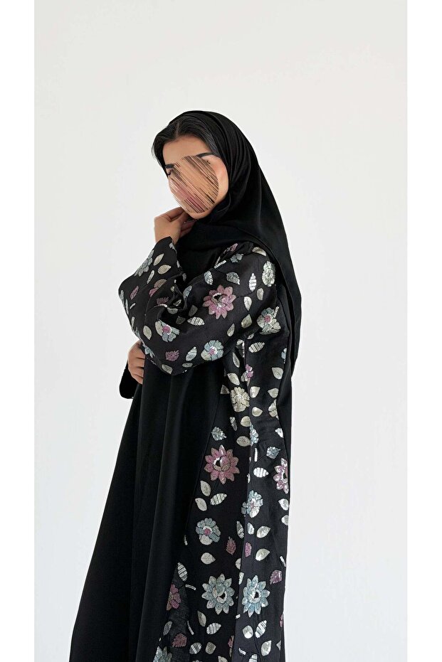 عباية لين لين مع تطريز ركامة