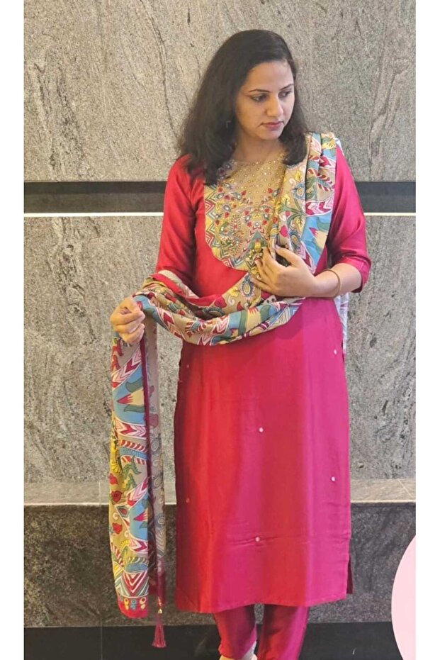 Salwar suit
