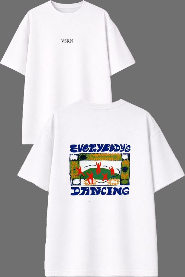 تي شيرت أبيض كبير الحجم بتصميم Everybodys Dancıng Design مطبوع من الأمام والخلف
