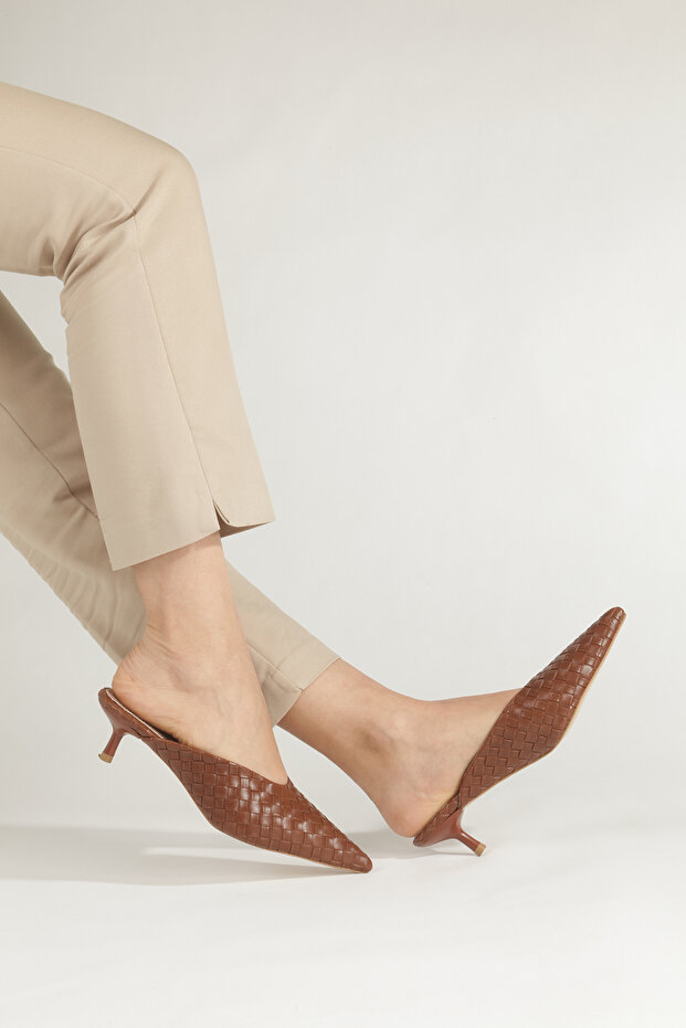 Tan Knitted Pointed Toe Slippers with 4 cm Thin Heel New Season