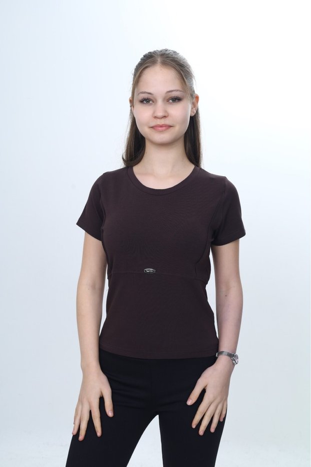 Girl's Crew Neck Short Sleeve T-Shirt with Stitching Detail and Metal Emblem 24984
