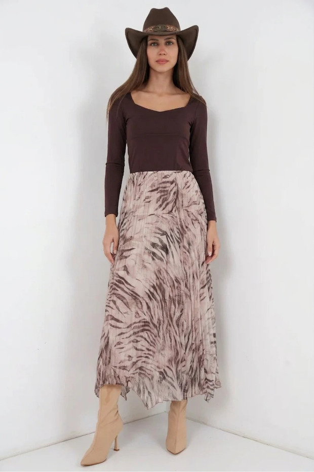 Women's Square Collar Regular Waist Asymmetrical Cut Pleated Chiffon Beige Skirt