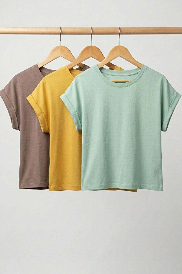 3 Pieces of Basic Crew Neck Women's T-Shirts with Folded Sleeves