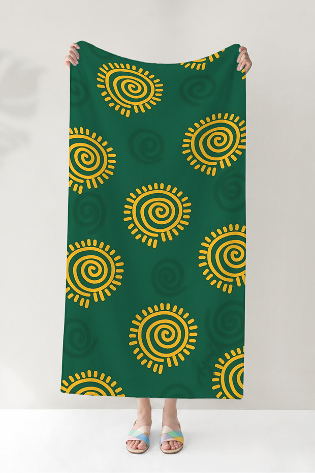 Green and Yellow Beach Towel with Sun Figure - Bohemian Tropical Spiral Motif Quick-Drying Microfiber Towel