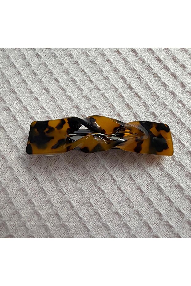 Leopard Print Twist Buckle