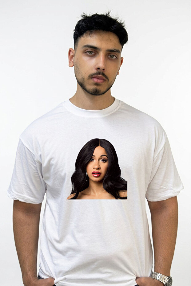 تي شيرت أبيض كبير الحجم مطبوع بتصميم Cardi B_48