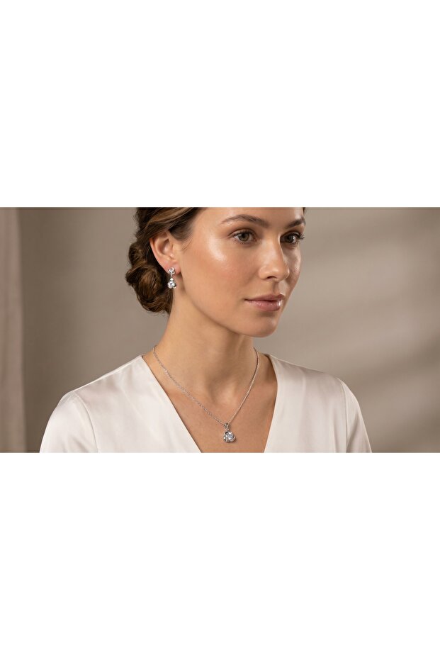 Radiant Silver Drop Earrings & Pendant Set