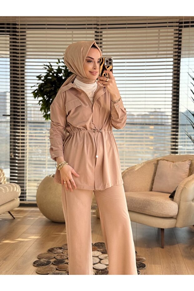 7459 طقم بجيوب وحزام خصر مطاطي باللون البيج