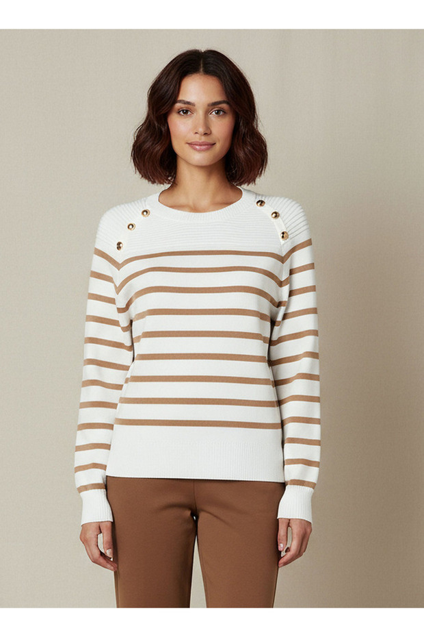 STRIPED RAGLAN SLEEVE TRICO WITH BUTTON DETAI