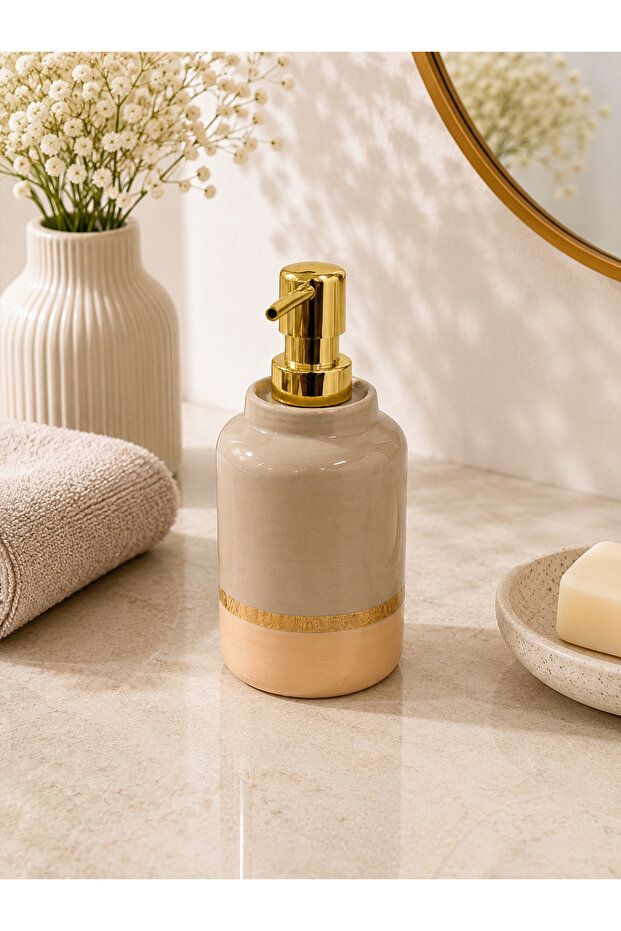 Primanova porcelain liquid soap dispenser with ribbon