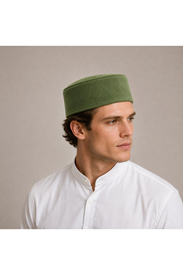 غطاء رأس من جلد الغزال الصلب باللون الأخضر