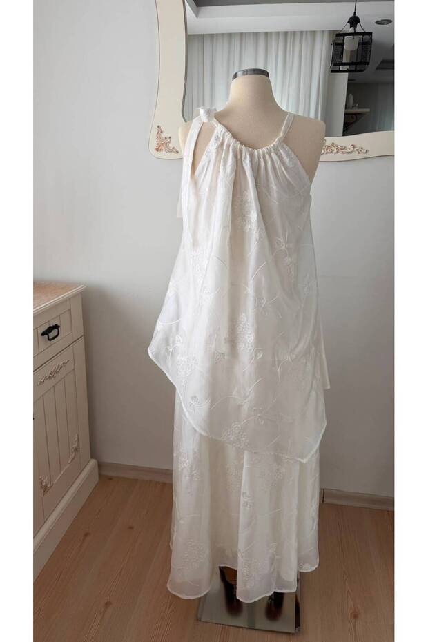 Halter Neck Embroidered Blouse Skirt Set