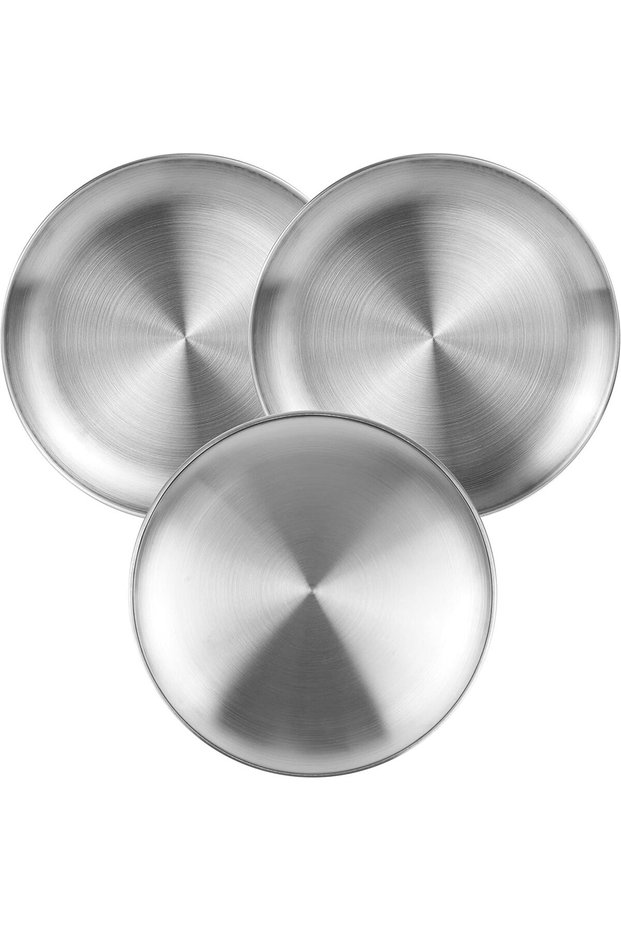 3-piece round stainless steel dinner plate set, perfect for camping, BBQ, cakes, and meat platters. Easy to clean, suitable for family and picnic use.