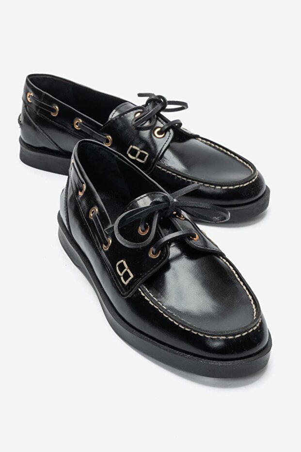 Leonelda Women's Genuine Leather Lace-Up Loafer Black