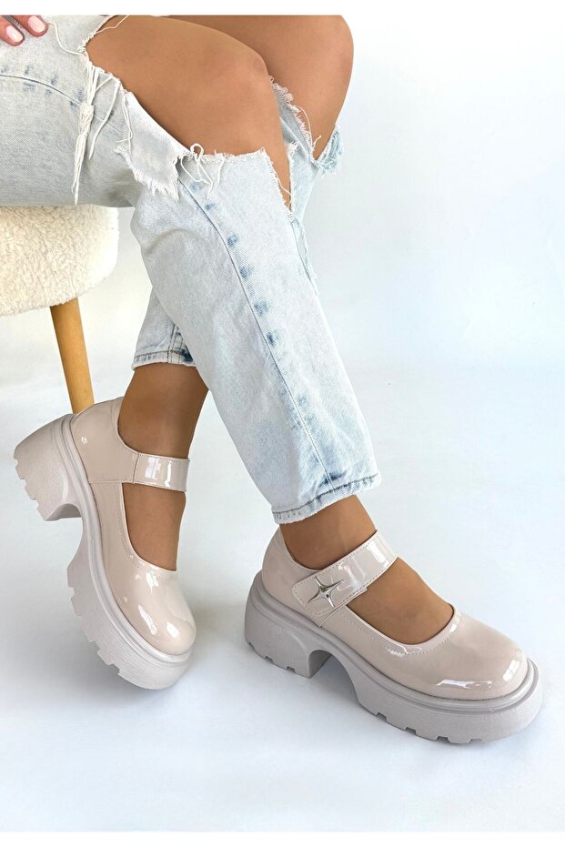Siyat Beige Patent Leather Wedge Heel Oxford Shoes