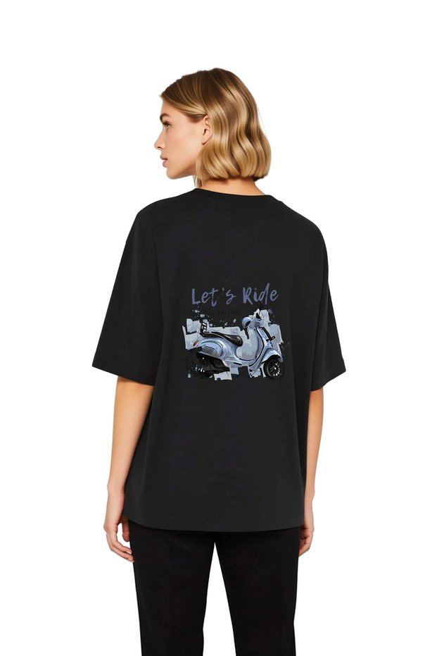 Women's Oversize Scooter Printed T-Shirt Retro Nostalgic Design Relaxed Fit Casual Wear Modern Stylish