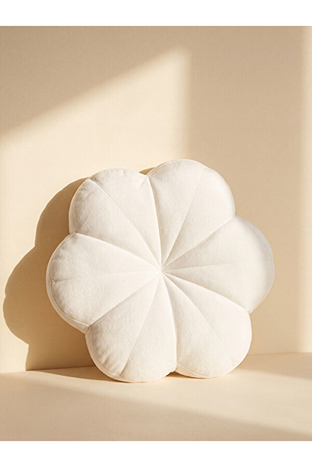 Esvab • Modern & Distinctive Floral Figured Plush Throw Pillow
