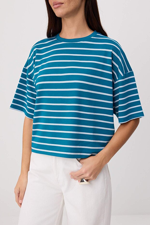Petrol Çizgili Boxy/Relaxed Kalıp Kısa Kollu Pamuk Karışımlı Örme T-Shirt TWOSS26TS00048 - 3
