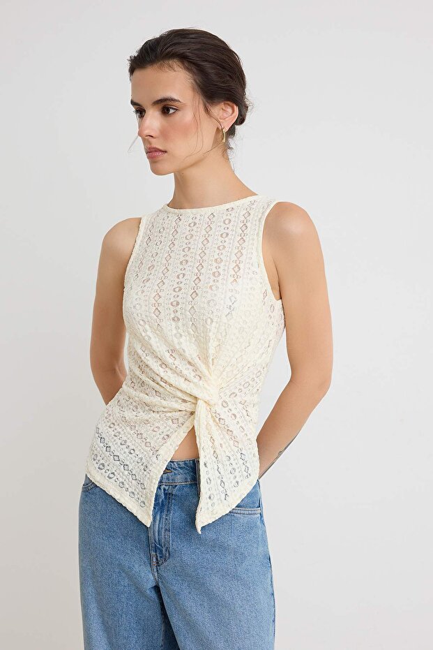 Ecru Plain Fitted/Body-Fitting Gathered Detailed Sleeveless Lace Stretchy Knitted Blouse Twoss26Bz00805