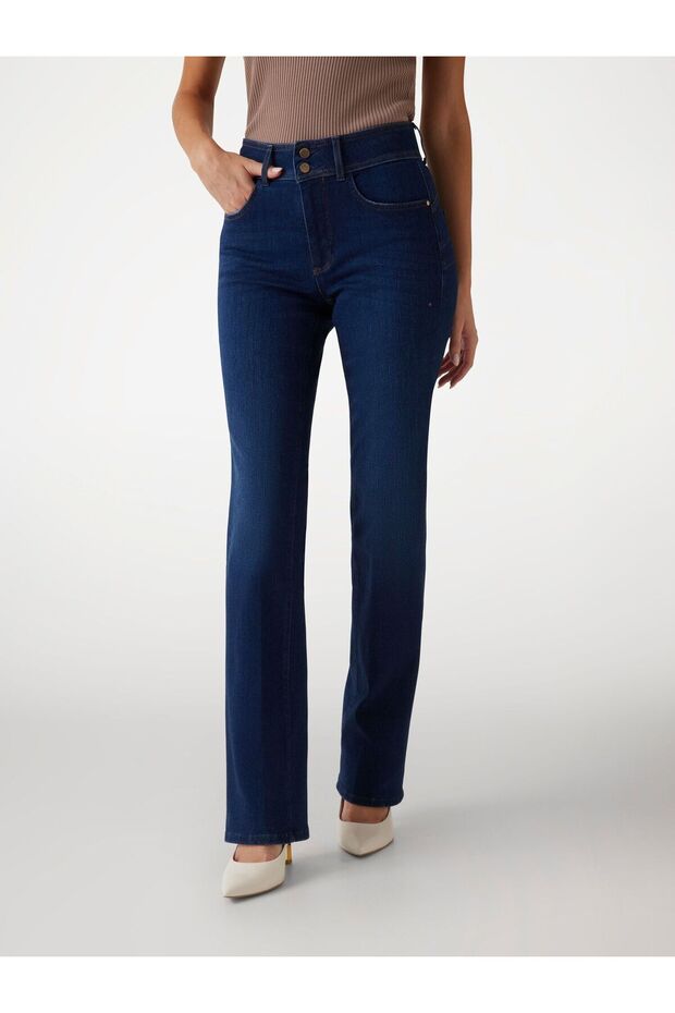 Shape up straight denim pant
